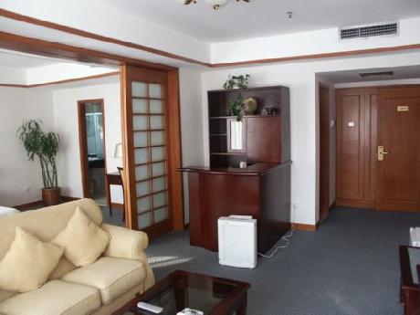 Honlux Apartment & Hotel