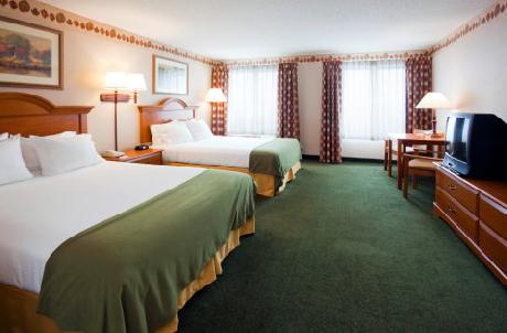 Holiday Inn Express Hotel & Suites WINNER