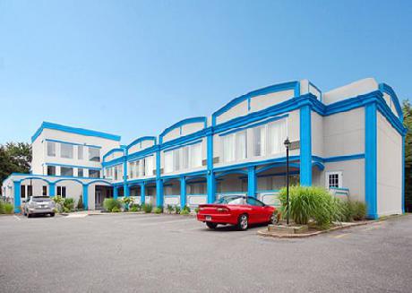 Econo Lodge  Inn & Suites Old Saybrook