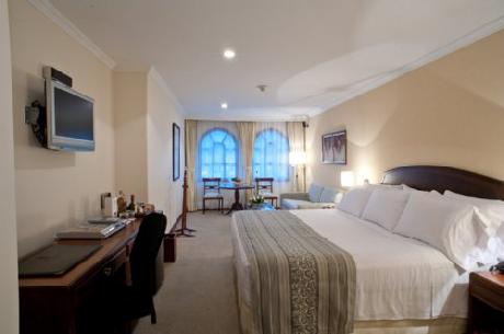 Dann Carlton Bogoti??