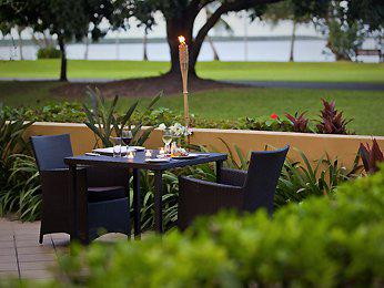 Mercure Cairns Harbourside