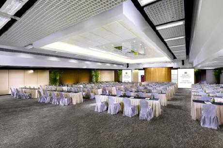 Regal Riverside Hotel