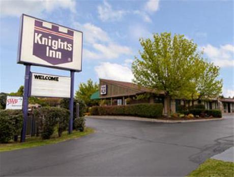 Knights Inn Syracuse/Liverpool