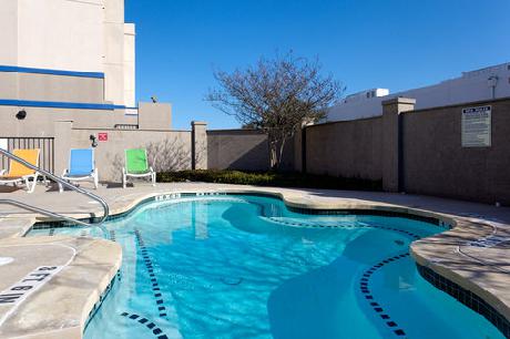 Holiday Inn Express Hotel & Suites AUSTIN AIRPORT