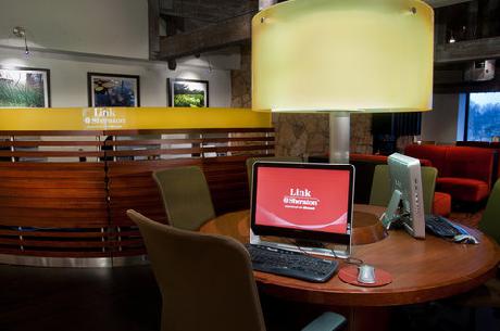 Sheraton Westport Chalet Hotel St. Louis