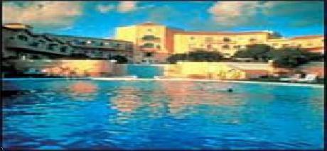 Las Dunas Beach Hotel & Spa