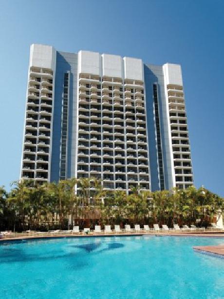 Outrigger Surfers Paradise