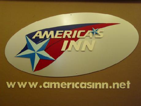 Americas Inn - Gessner