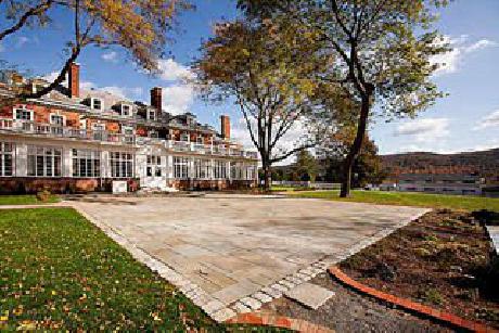 Eastover Hotel and Resort