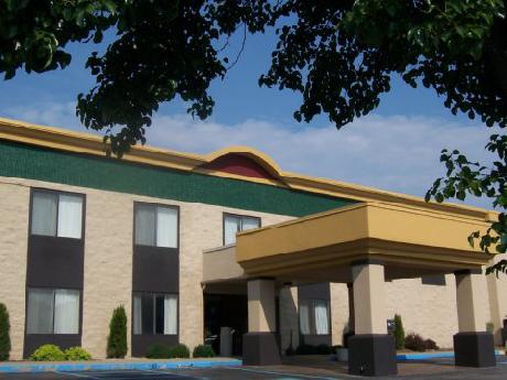 BEST WESTERN Huntington Mall Inn