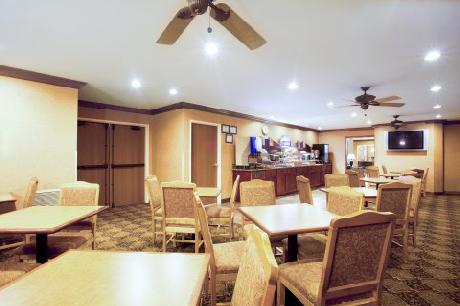 Holiday Inn Express CHICAGO NW-VERNON HILLS