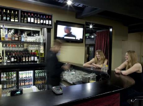 Kiwi International Hotel