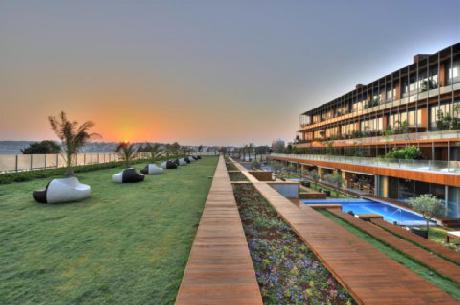 7800 Cesme Residences and Hotel