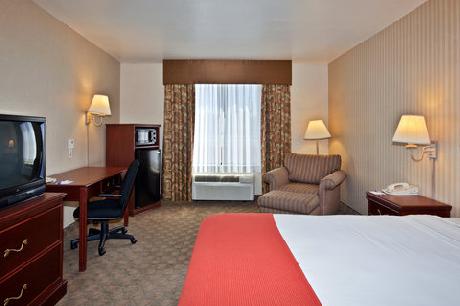 Holiday Inn Express Hotel & Suites HENDERSON