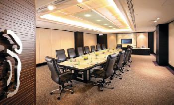 Regal Airport Hotel Meeting and Conference Center