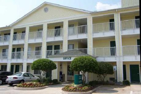 Crossland Houston-West Oaks