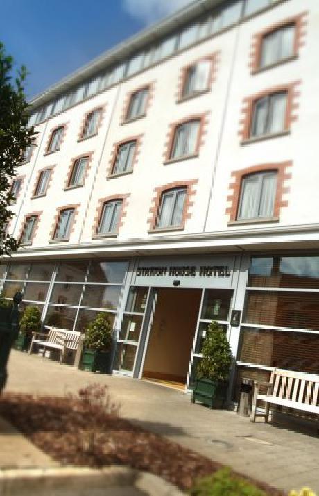 Clifden Station House