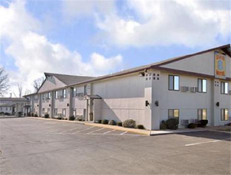 Super 8 Higginsville