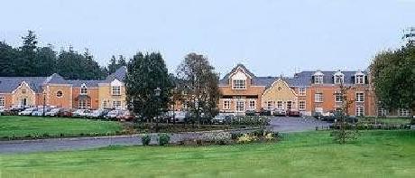 Shannon Oaks Hotel