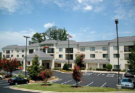 Courtyard Charlotte Lake Norman