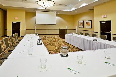 Holiday Inn Hotel & Suites DENTON UNIVERSITY AREA