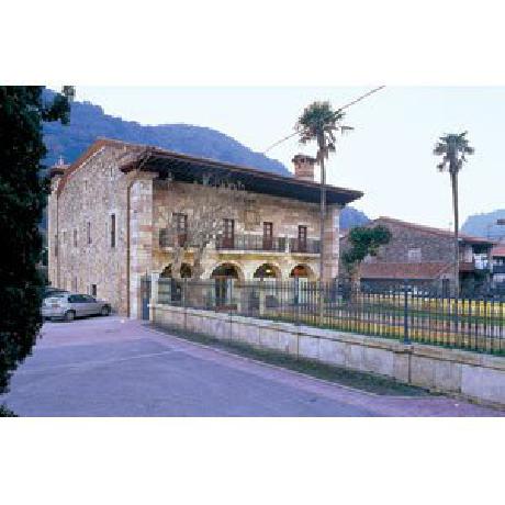 Domus Selecta Palacio Guevara