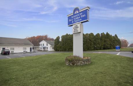 Americas Best Value Inn and Suites/Wolcott
