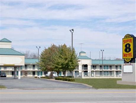Super 8 Pulaski