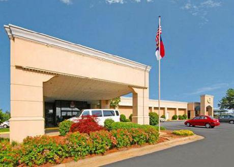 Clarion Hotel Airport