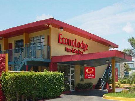 Econo Lodge Inn & Suites