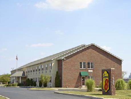 SUPER 8  Maumee Perrysburg Toledo Area