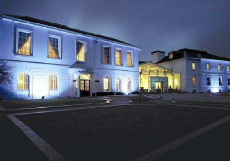 Manor of Groves Hotel