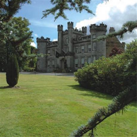 AIRTH CASTLE HOTEL AND SPA