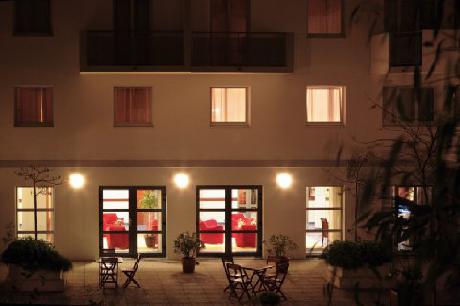 PARK AND SUITES ELEGANCE SAINT NAZAIRE