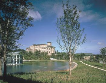 Okura Akademia Park Hotel
