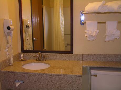 Los Lunas Inn & Suites