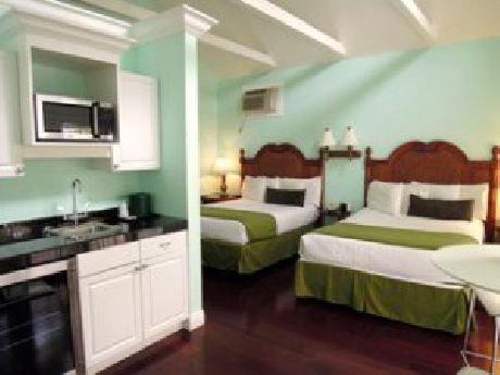 Lighthouse Court Hotel