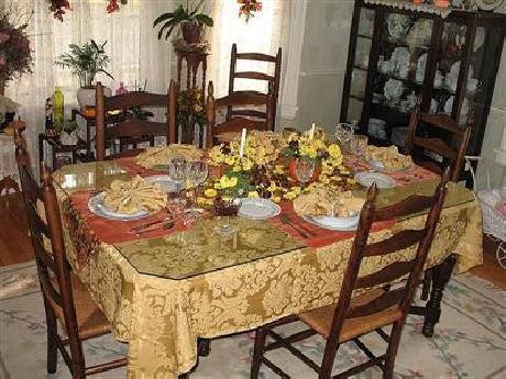 The Sleigh Maker Inn ~ Bed and