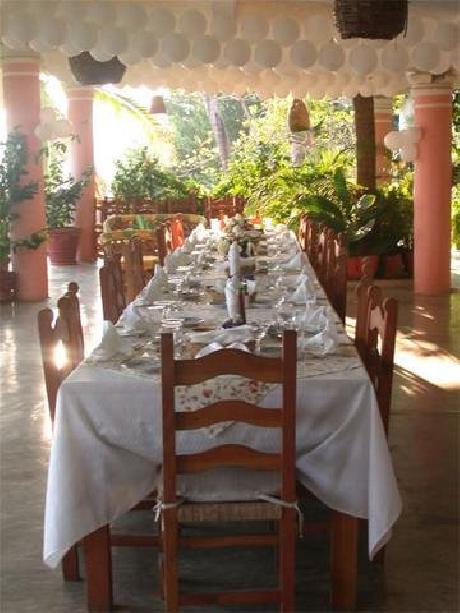 Catalina Beach Resort Zihuatanejo