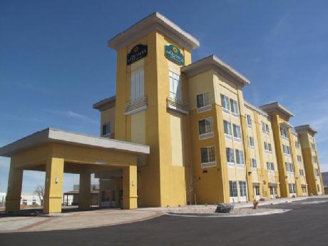 La Quinta Inn & Suites Denver Gateway Park