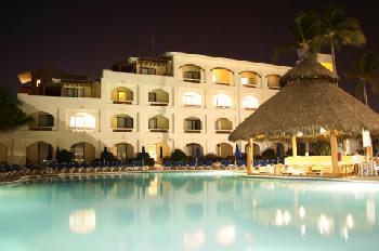 Plaza Pelicanos Club Beach Resort