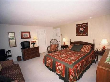 Cape Cod's Lamb and Lion Inn