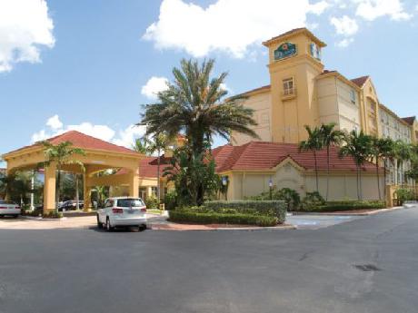 La Quinta Inn & Suites Miami Airport West