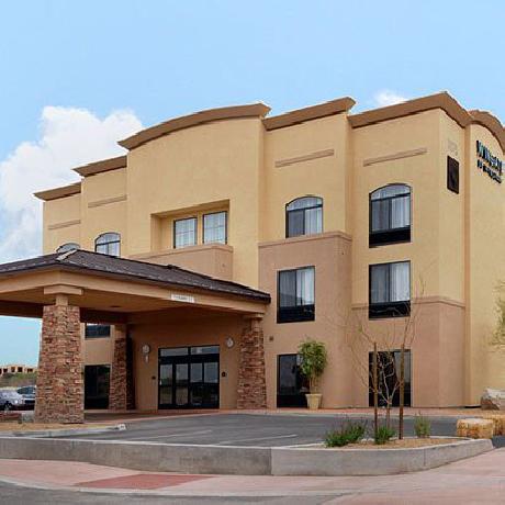 Oro Valley Hotel and Suites