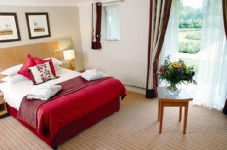 Oxford Thames Four Pillars