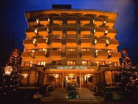 Golden Tulip Waldorf