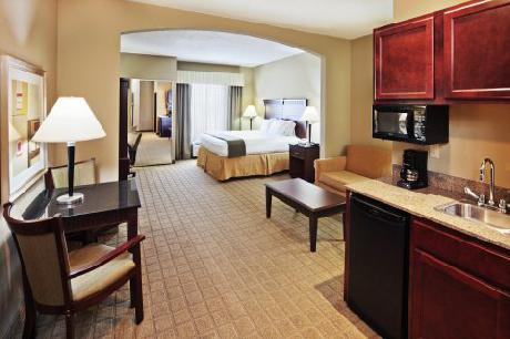 Holiday Inn Express Hotel & Suites MCALESTER
