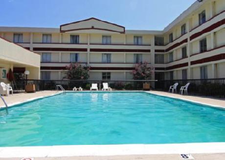 Econo Lodge  Inn & Suites Chattanooga