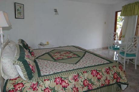 NEGRIL TREE HOUSE RESORT