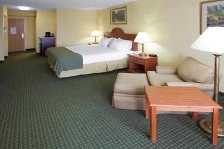 Holiday Inn Express CHARLES TOWN
